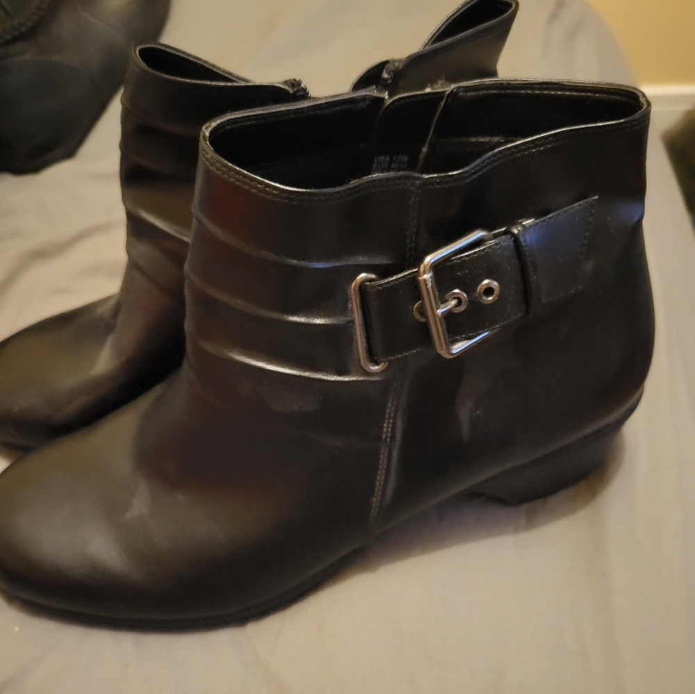 Comfort Plus Size 13W Booties